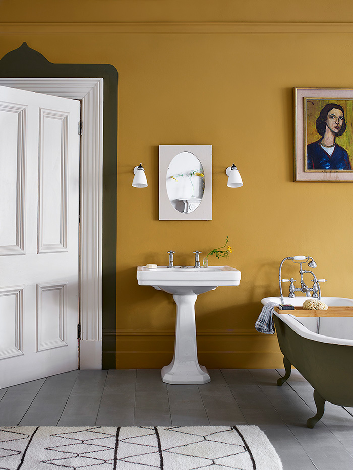 1639812085Annie-Sloan-Bathroom-Carnaby-Yellow-Wall-Paint-Chalk-Paint-in-Olive-French-Linen-Old-Ochre-Lifestyle-Portrait-RESIZED-1.jpg